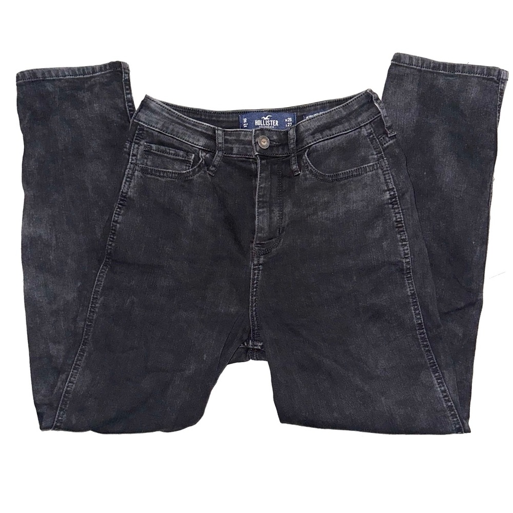 Hollister Ultra High Rise Mom Jean